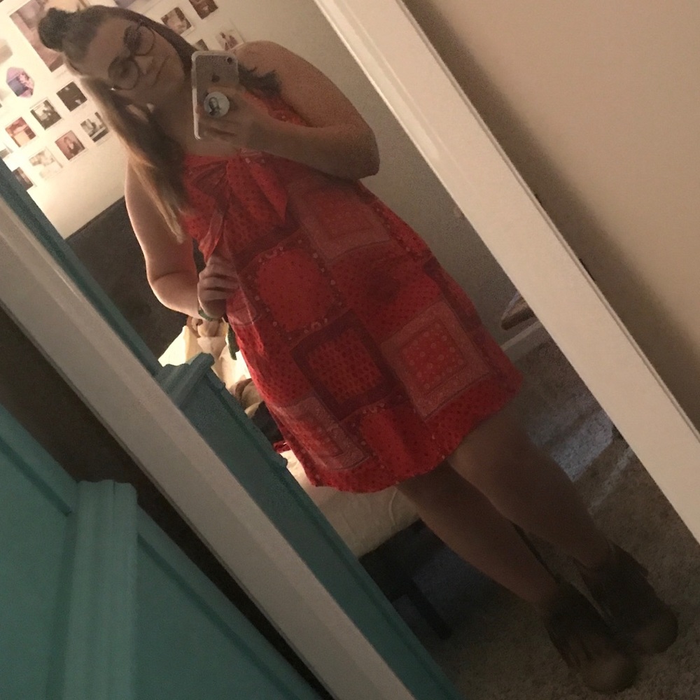 Red Dress - Picture 2 of 5